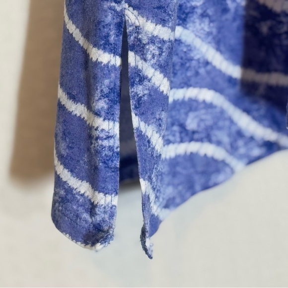 Chico’s Asymmetrical Tunic Blue White Wavy Print Size 3 XL Travel Coastal - Picture 4 of 10